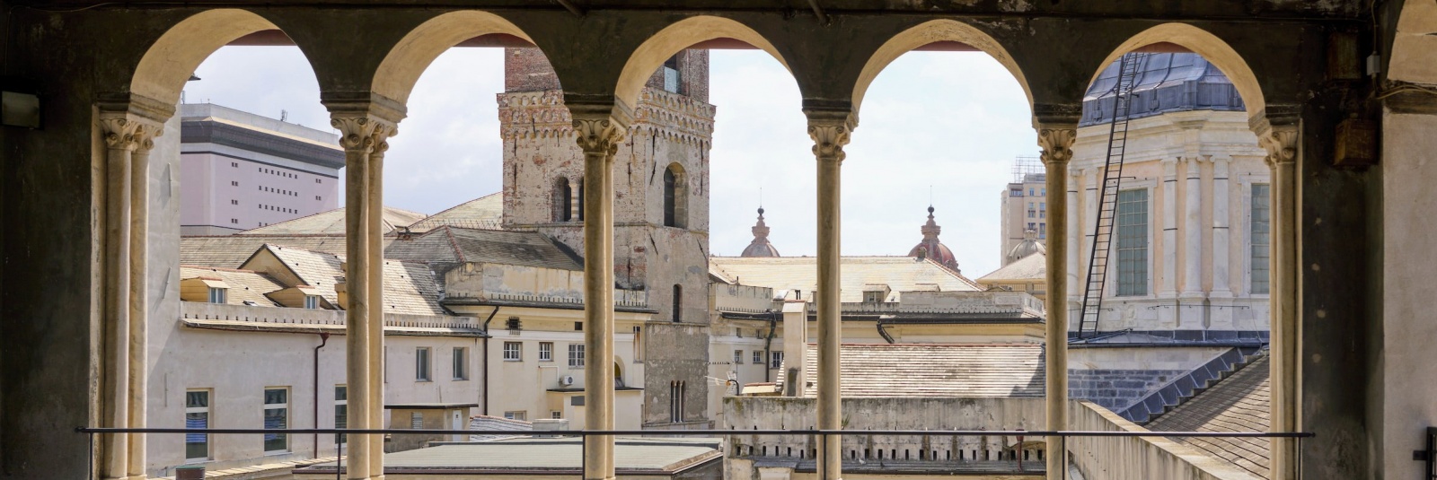 Guided Walking Tour in Genoa