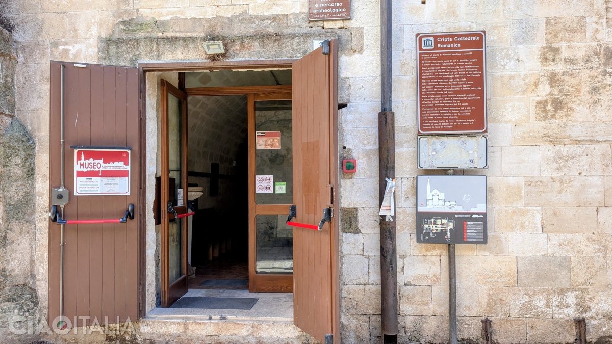 The Romualdo Museum was recently established in the church's underground spaces.