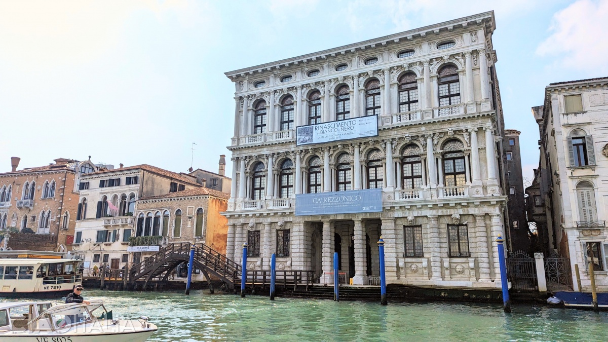 Ca' Rezzonico houses the Museo del Settecento Veneziano.