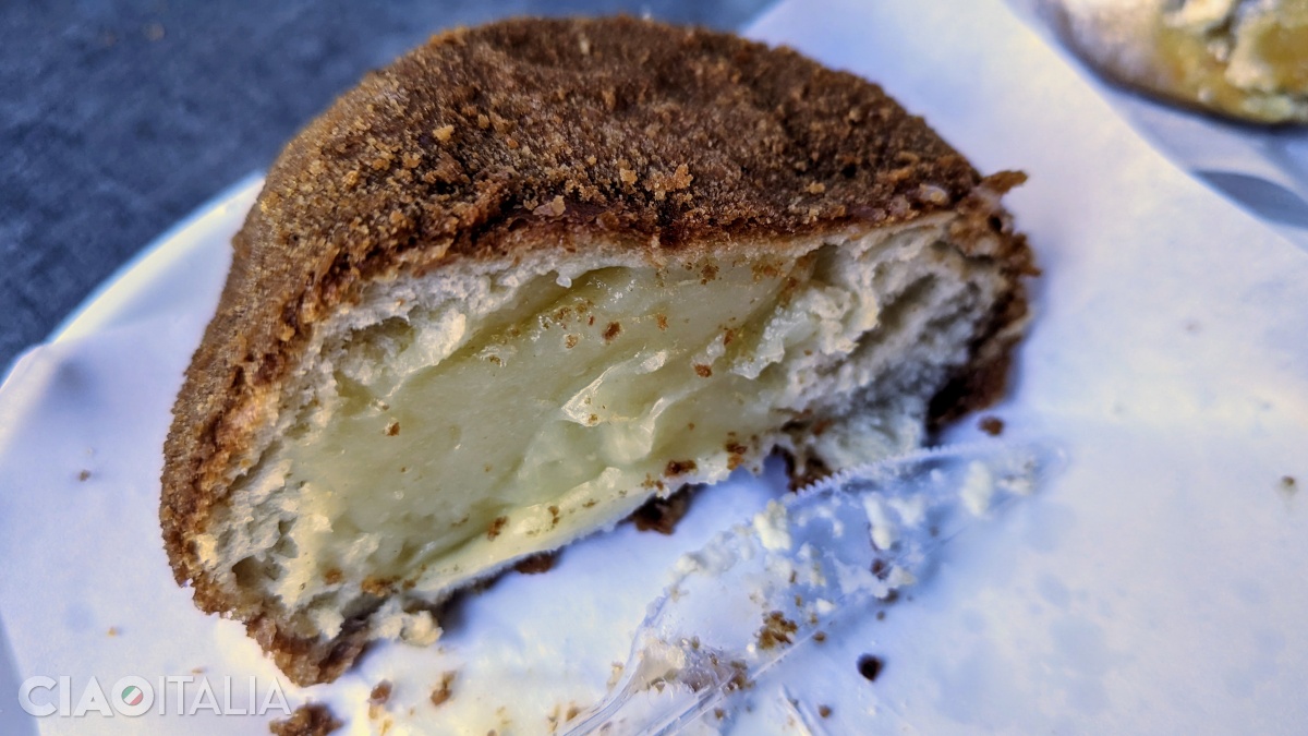 Traditionally, "iris" has vanilla cream inside.