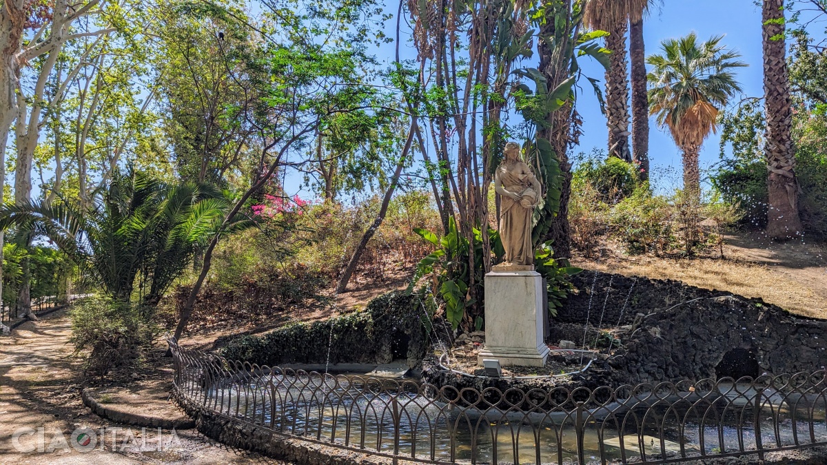 Inside the park, you will find several fountains.