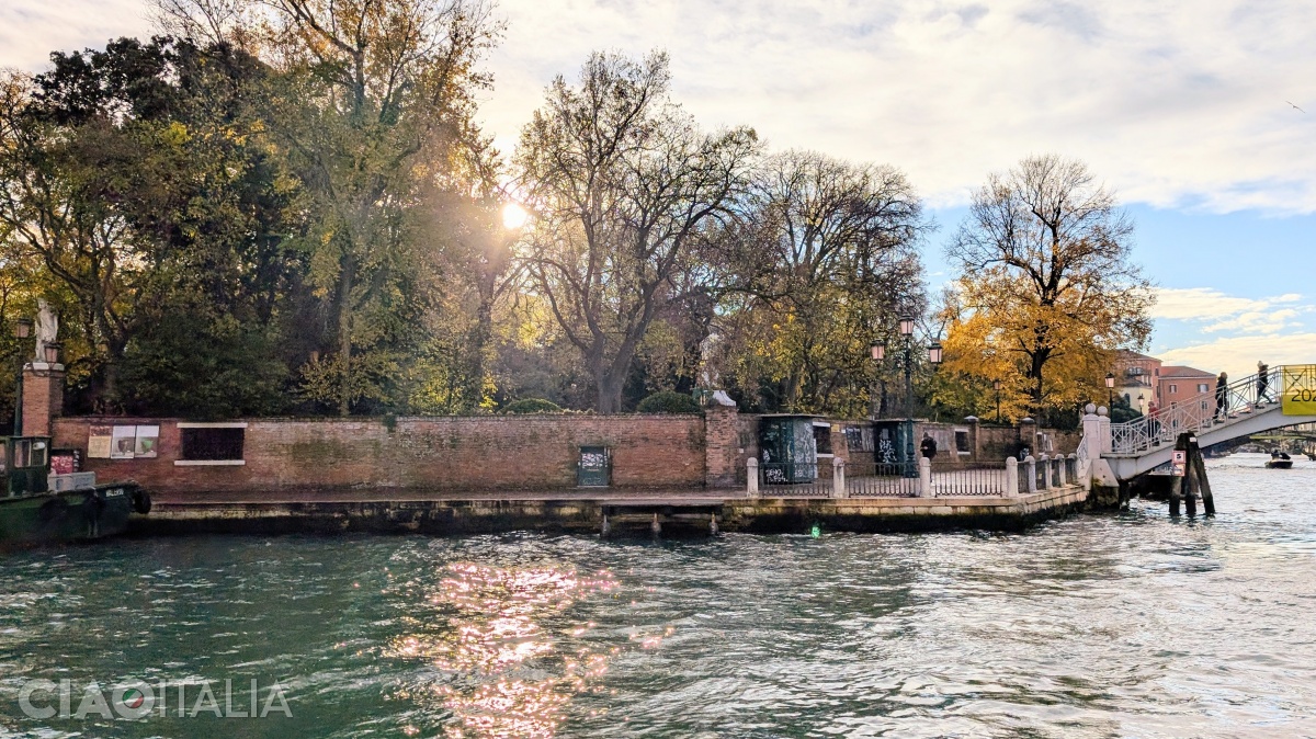 The Papadopoli Gardens were created in the 19th century on the land owned by Count Papadopoli.