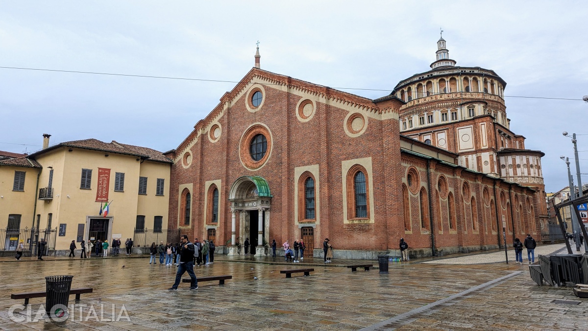 The Church of Santa Maria delle Grazie and the Cenacolo Vinciano Museum (left)