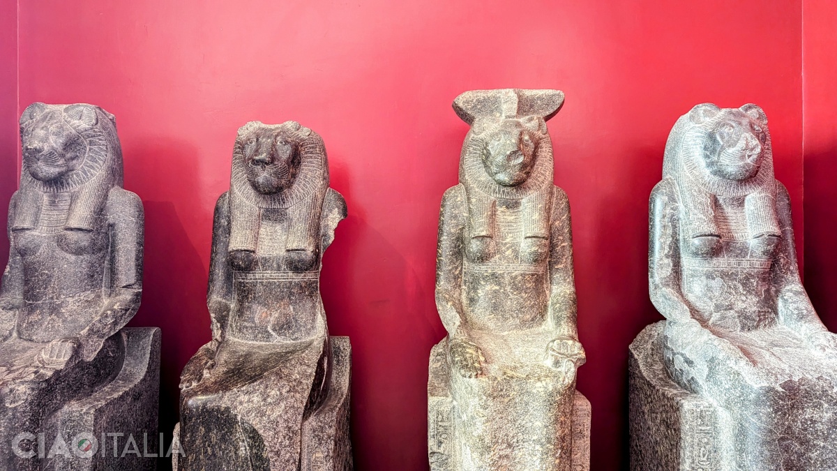 Statues of the goddess Sekhmet