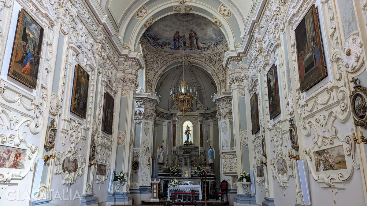 The interior of San Giuseppe Church