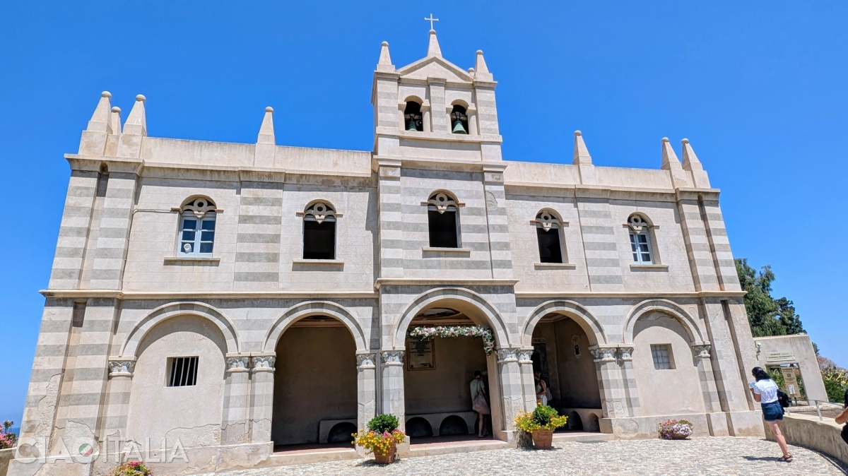 The church façade was rebuilt after the earthquake of 1905.