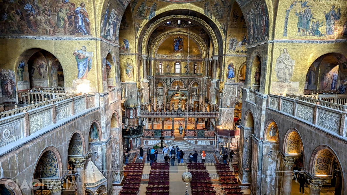 The interior of the church seen from above, from the San Marco Museum