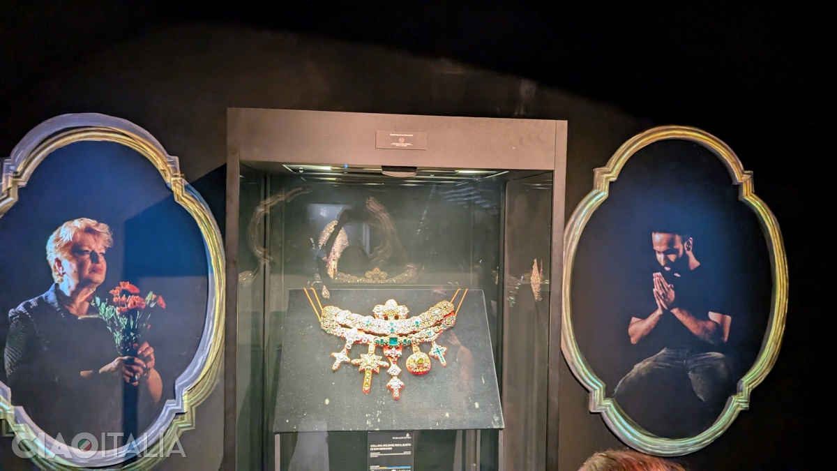 The necklace to which gemstones were added over a period of 250 years