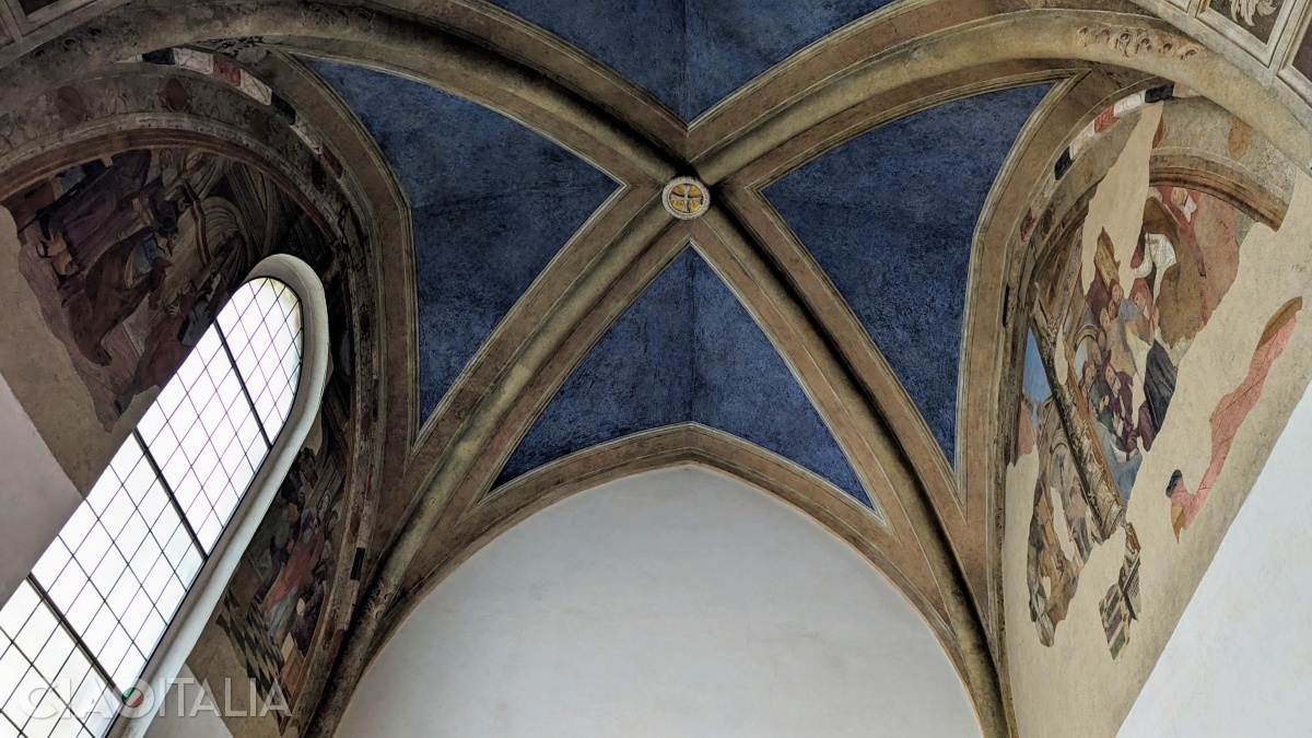 The frescoes in the Chapel of Saint Catherine were painted by Montorfano in the 15th century.