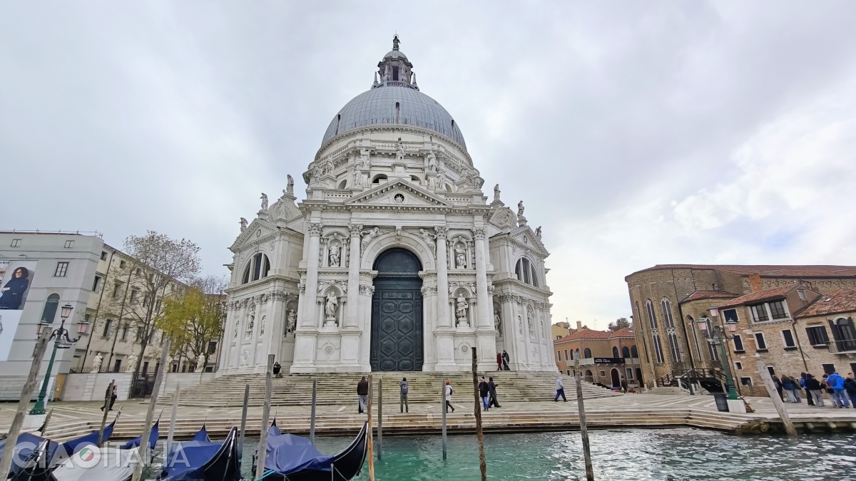 The Church of Santa Maria della Salute, with the former San Gregorio monastery to the right