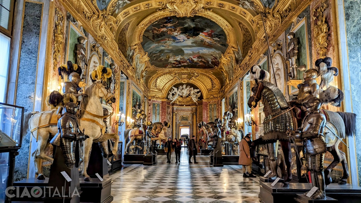 Located in the Beaumont Gallery, the Royal Arsenal still preserves the original arrangement of the exhibits today.