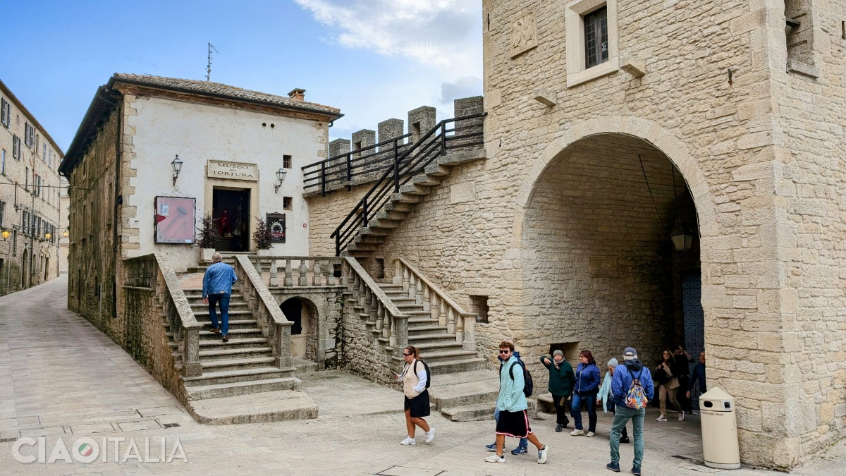The Museum of Torture is located immediately to the right of Porta San Francesco.
