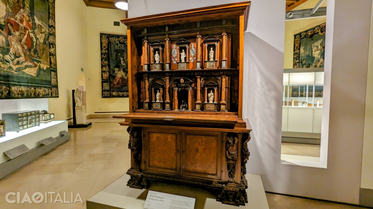 Passalacqua Cabinet
