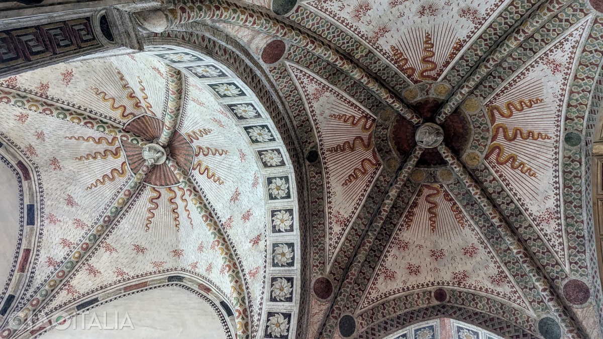 The sun with rays is one of the most common emblems of the city of Milan.