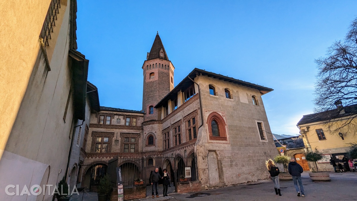 The Priory Palace was built at the beginning of the 16th century.