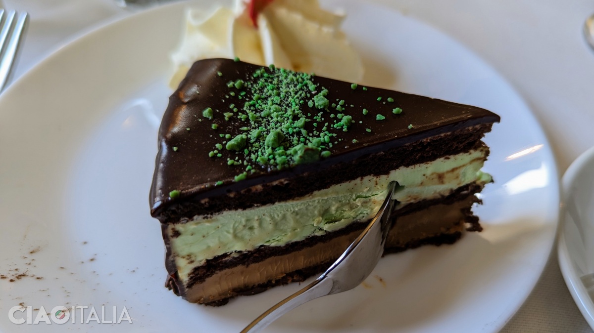 Pedrocchi cake with chocolate and mint