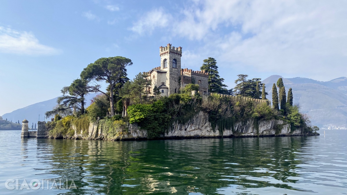 Isola di Loreto, on Lake Iseo