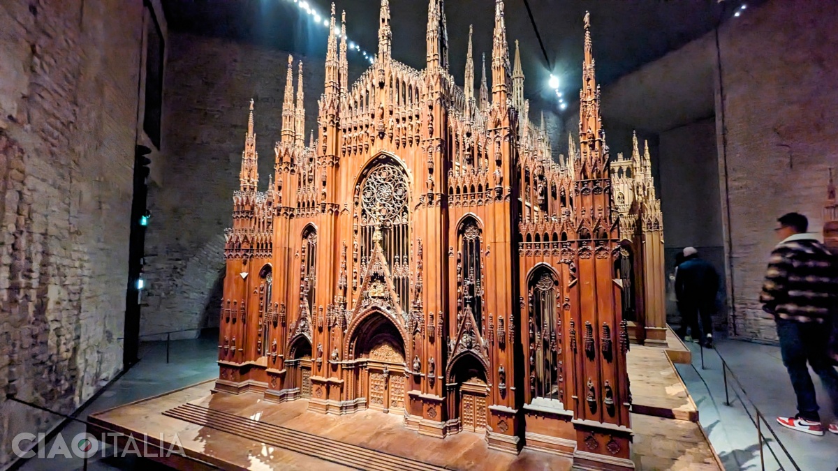 The giant model in the Duomo Museum