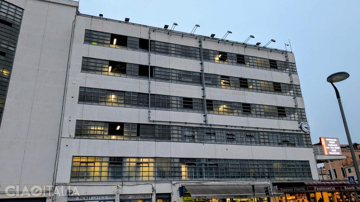 Autorimessa Comunale is the largest parking facility in Piazzale Roma.