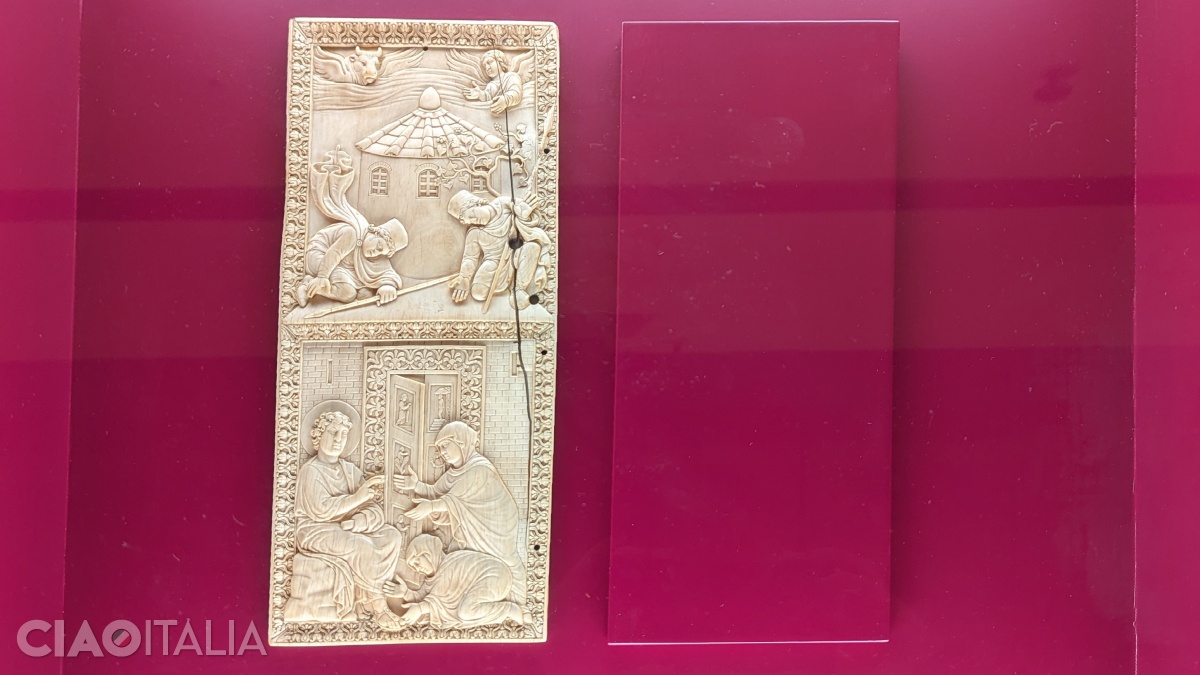 5th-century ivory tablet