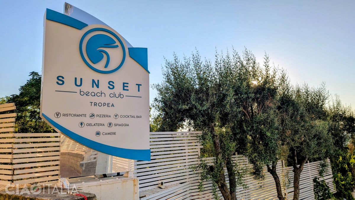 Entrance to Sunset Beach Club