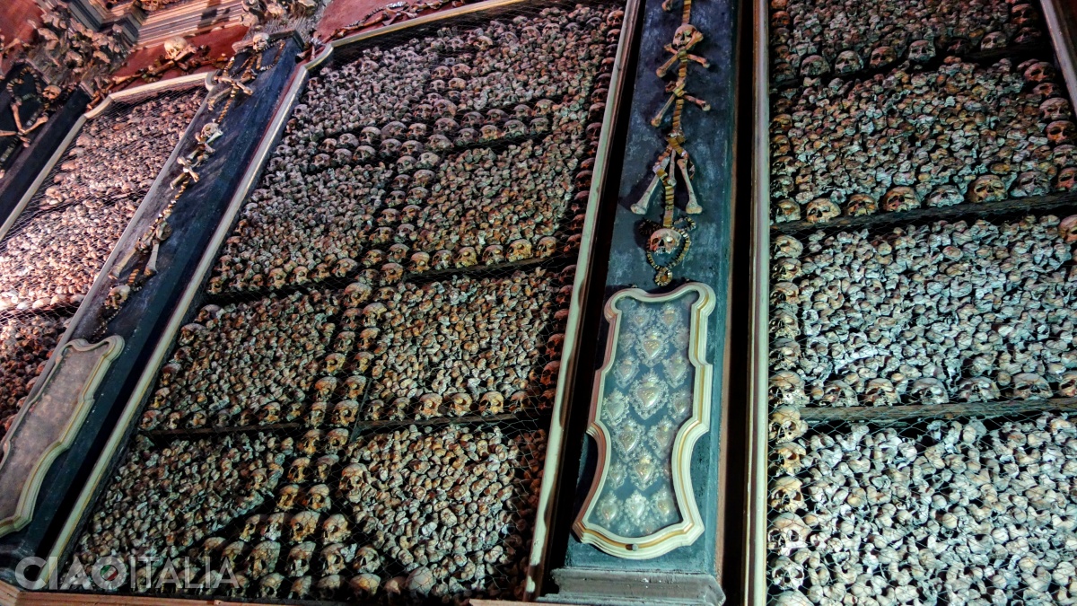 The skulls decorate the walls of the chapel, forming macabre decorations.