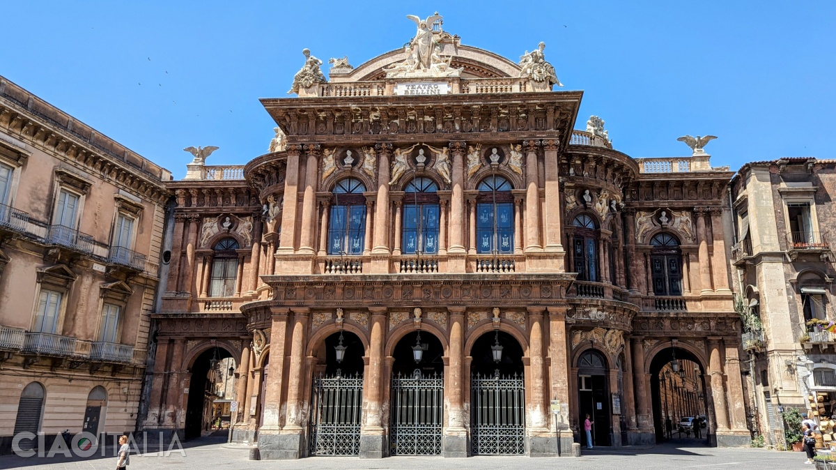 The fa&ccedil;ade of the theatre. The ground-floor portico was intended for carriages.