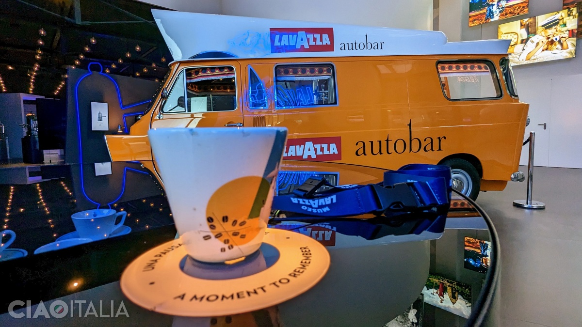 “La Piazza” area