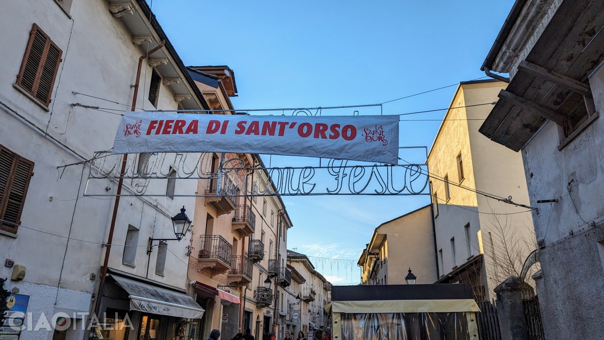 The Fiera di Sant'Orso takes place every year at the end of January.