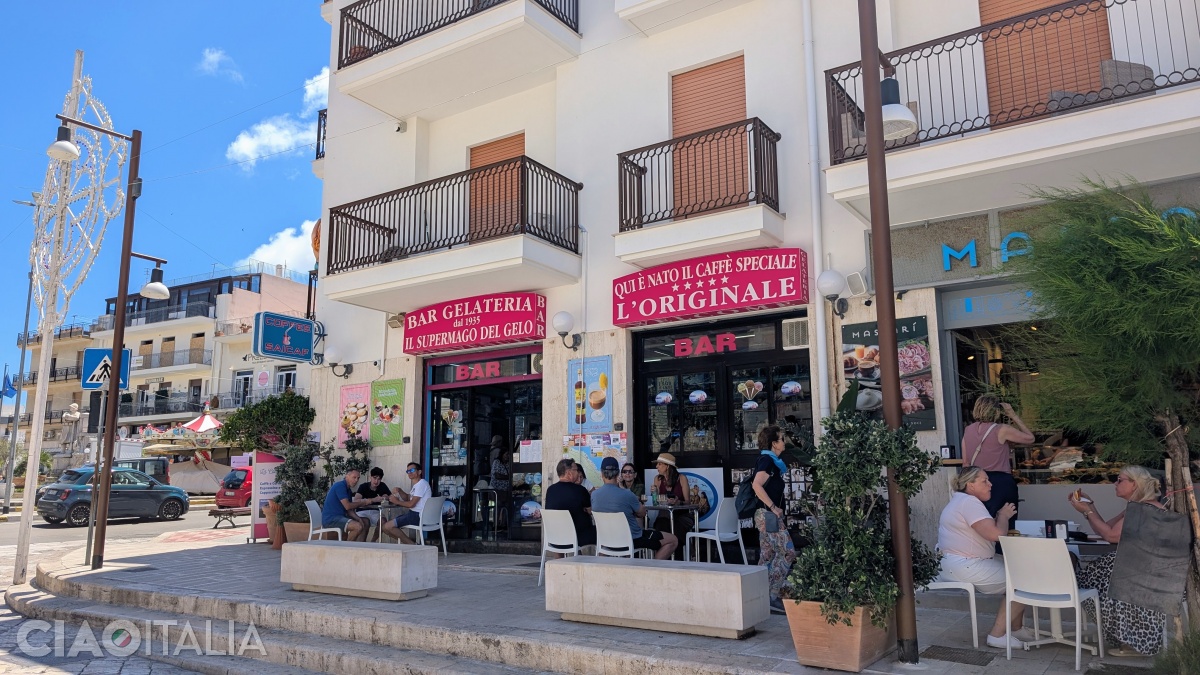 Il Super Mago del Gelato is famous for its "special coffee".