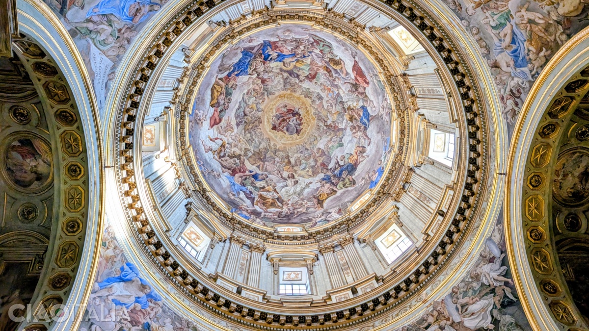 The vault of the Chapel of San Gennaro