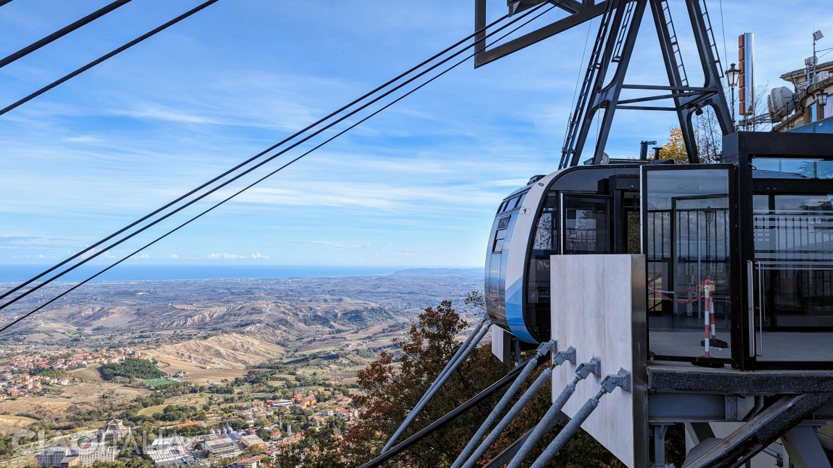The cable car station in Città di San Marino, next to the "il Cantone" terrace.