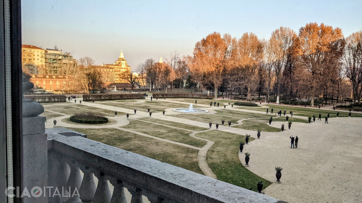 A walk through the Royal Gardens is welcome even during winter.