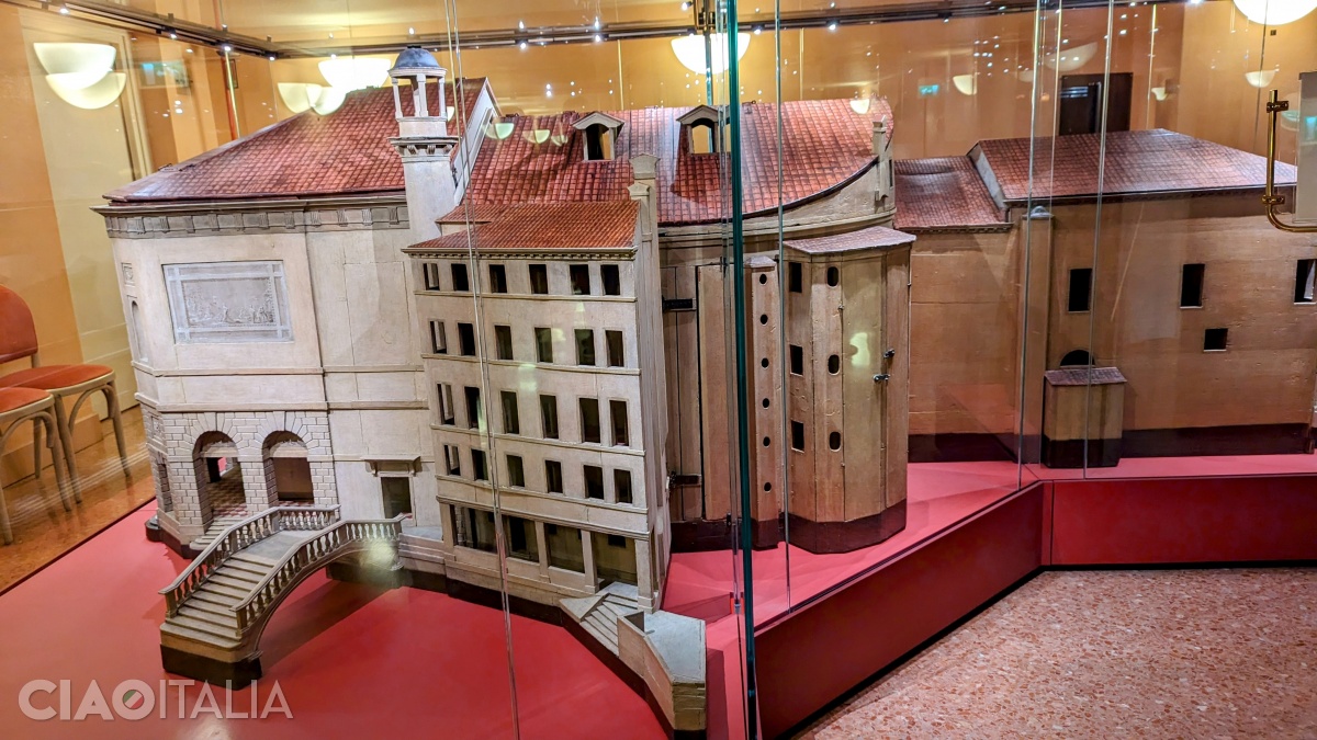 In the past, the entrance from the water was the main one.