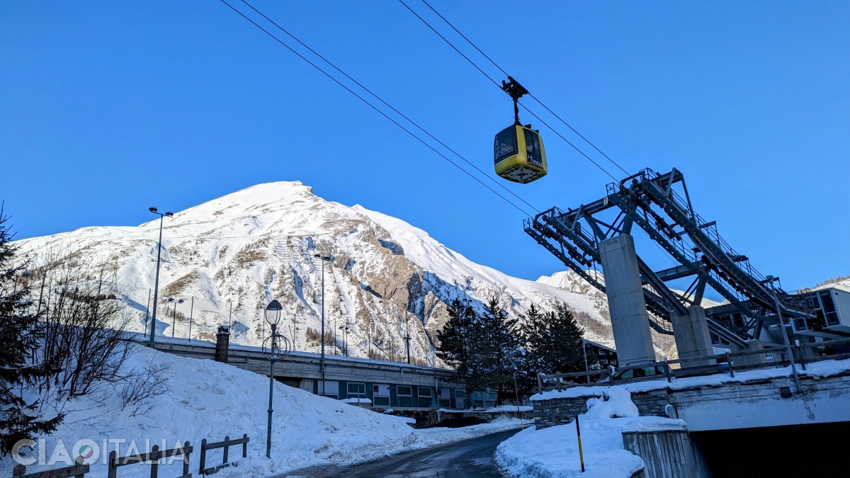 Les Suches gondola