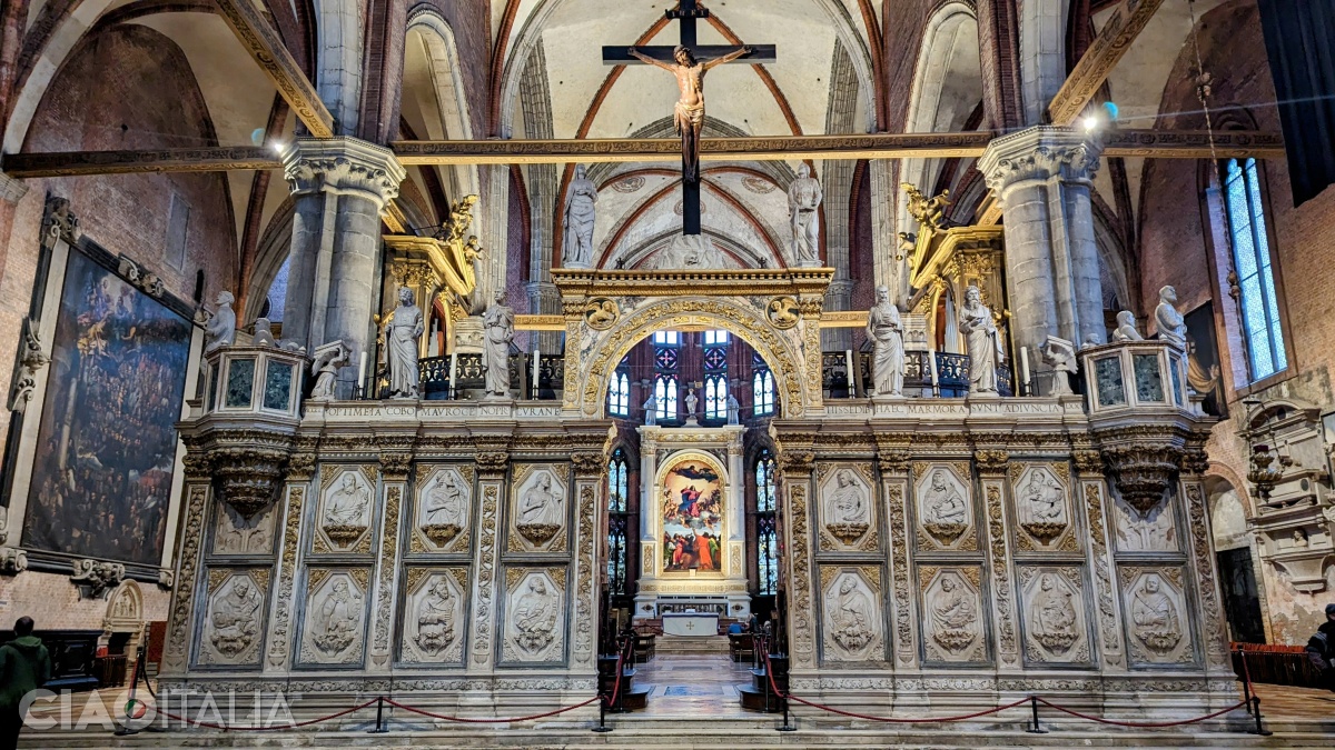 Through the choir arch, the most famous painting preserved in the church can be seen.