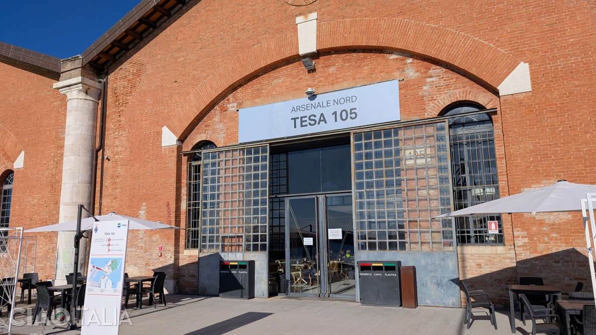 Access to Arsenale Nord is through the Tesa 105 bar