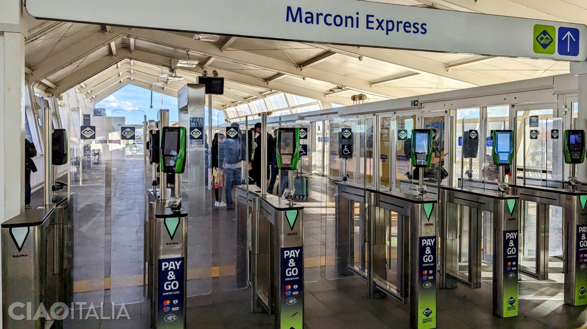 You can pay for the journey from the airport to Bologna Central Station directly with a card.