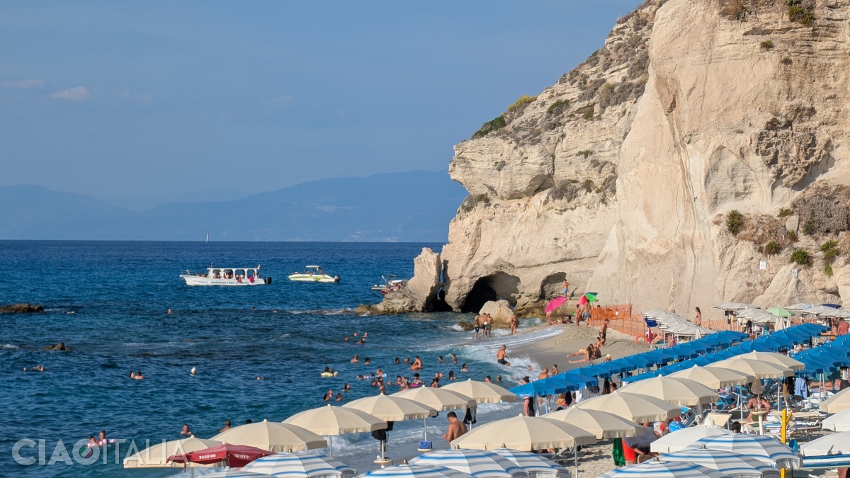'A Linguata Beach is located at the base of the cliff, facing the sea.