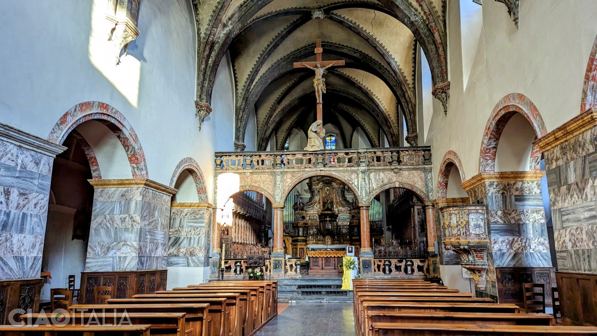 The interior of the Collegiate Church of Sant'Orso