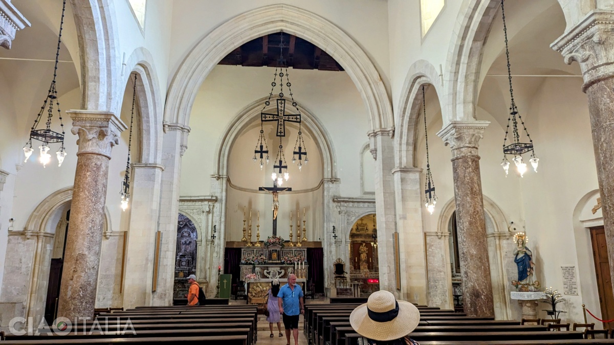 The interior of the Taormina Cathedral