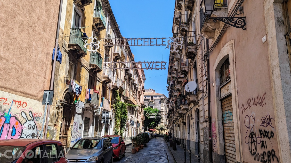 Via San Michele, the street of artists