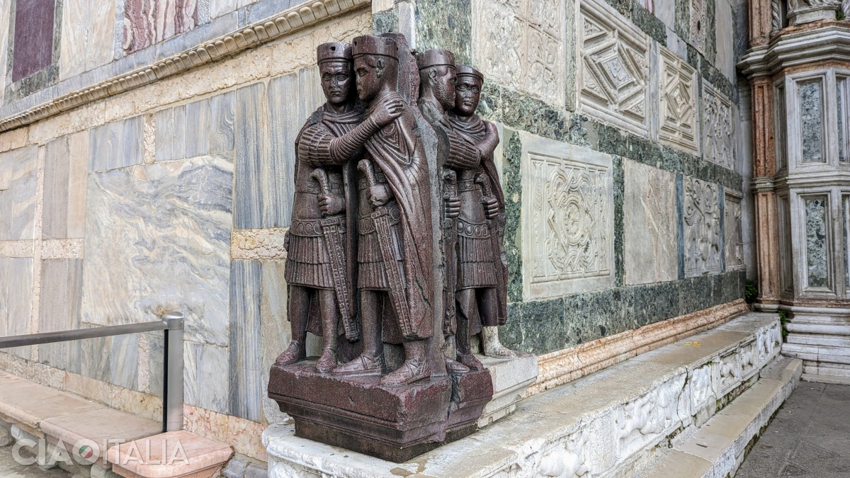 Legend has it that the Tetrarchs were thieves punished by Saint Mark.
