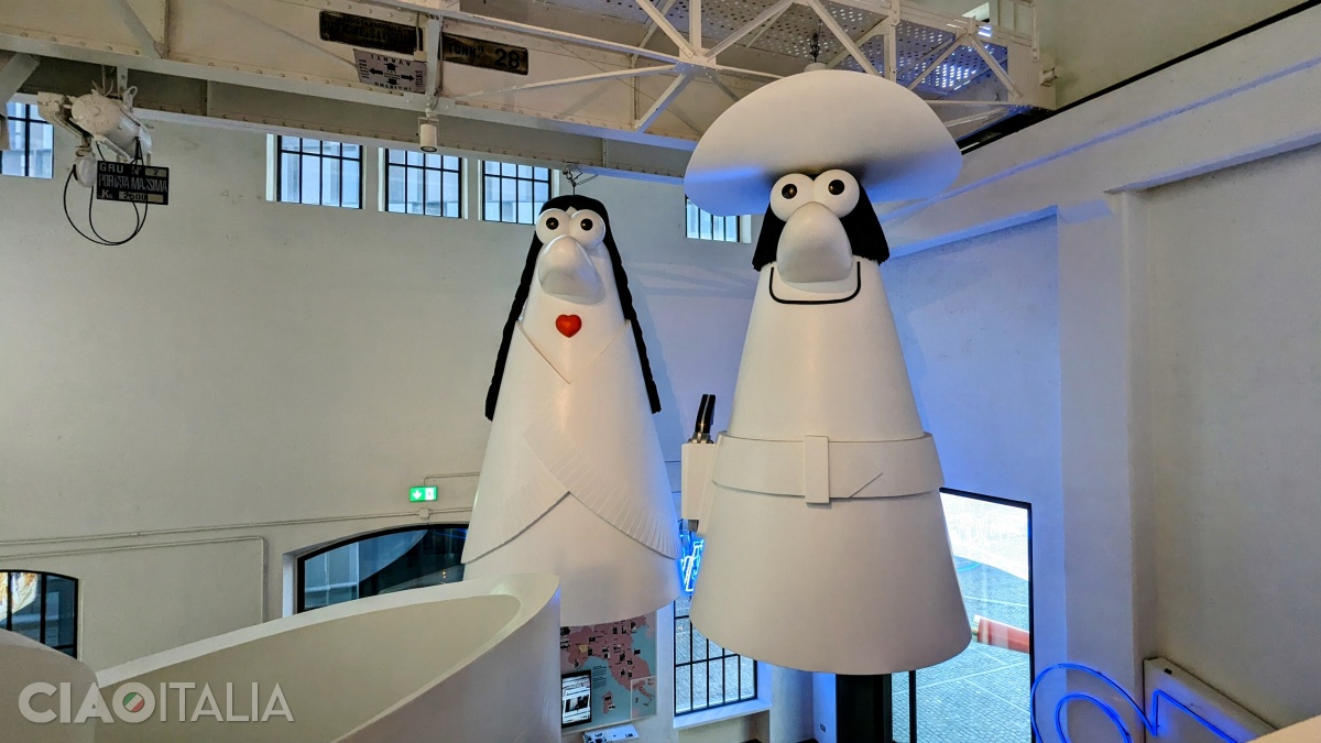 Carmencita and Caballero, famous characters through whom Paulista coffee was advertised in the 1970s.