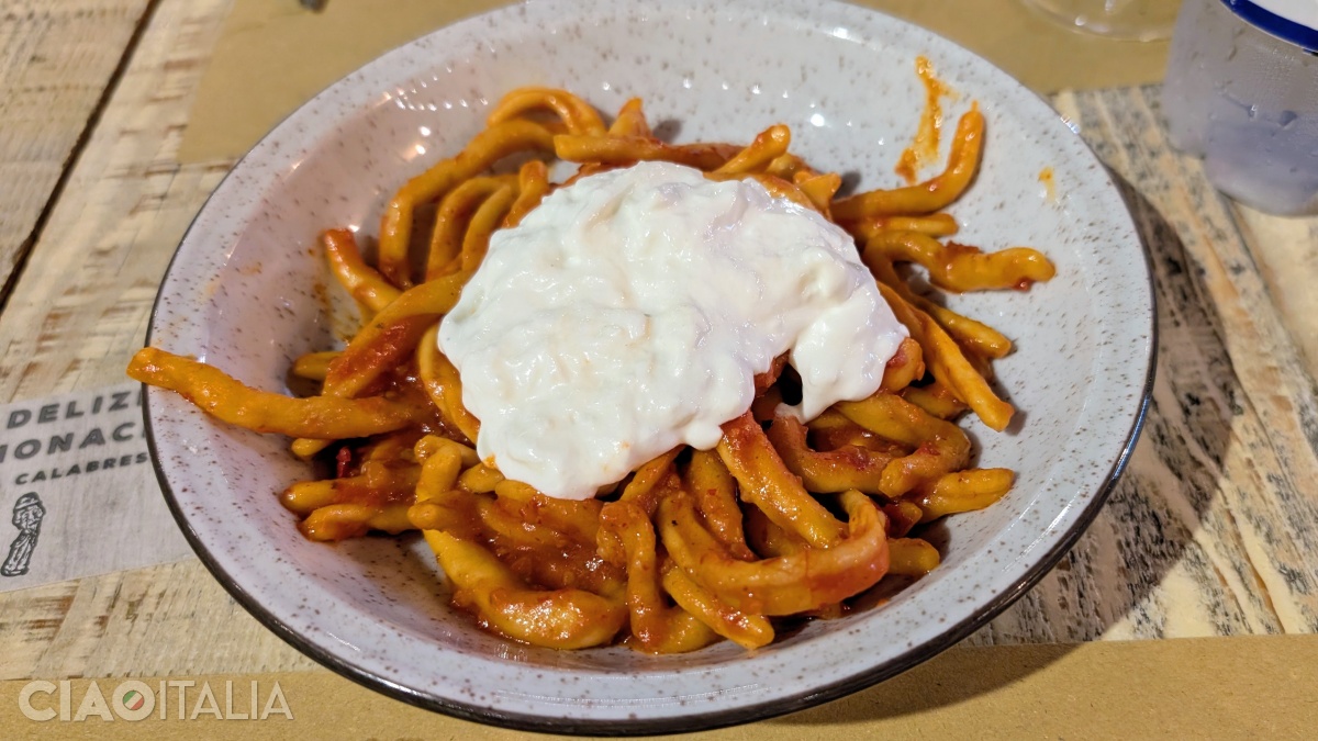 Fileja with stracciatella cheese and 'nduja
