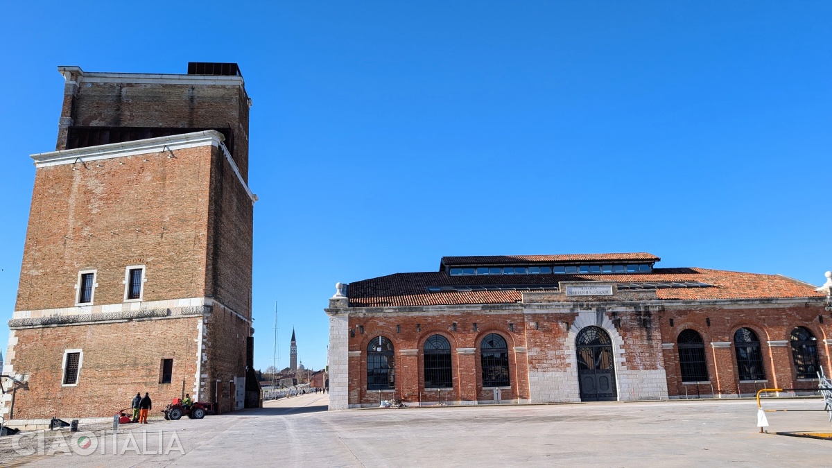 The tower is part of the last phase of the Arsenal's expansion.