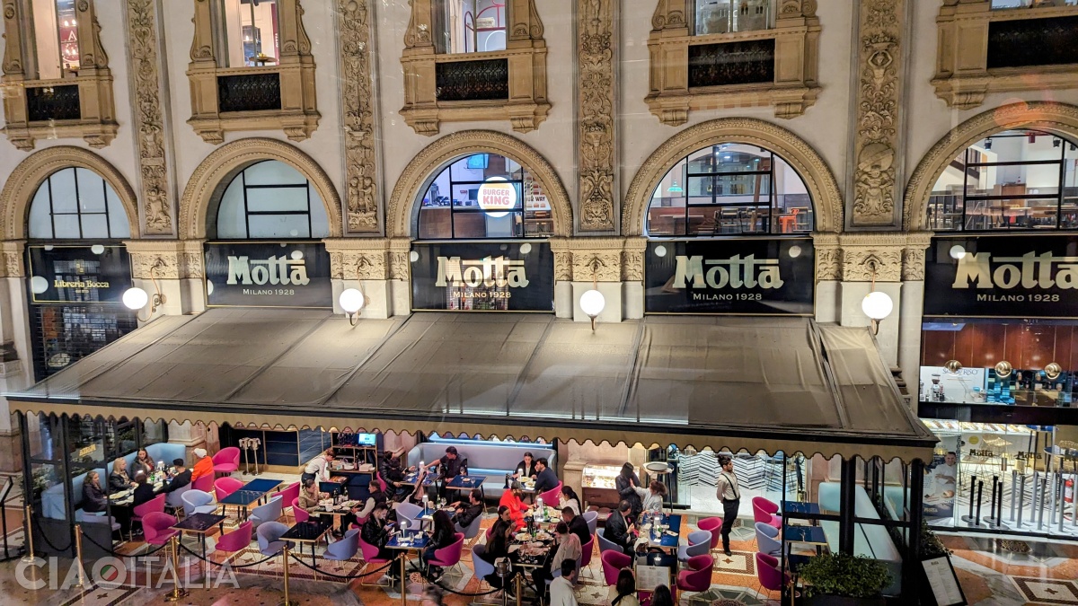 Motta has been operating in the Galleria Vittorio Emanuele II since 1928.