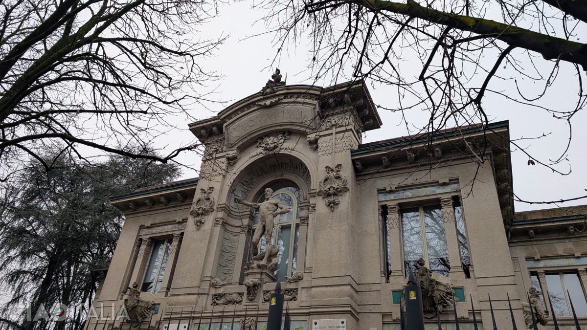 The Milan Aquarium is located in Sempione Park.