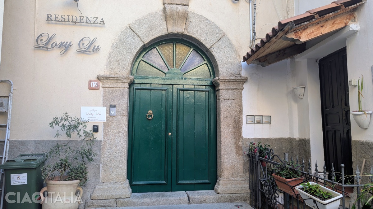 Residenza Lory Lu is located right in the heart of Tropea's historic center.