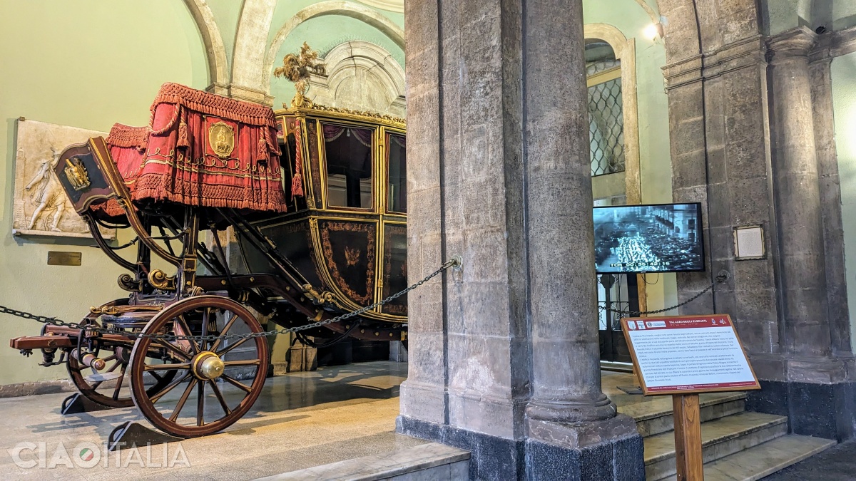 A carriage used in the parade held on the days dedicated to Saint Agatha.